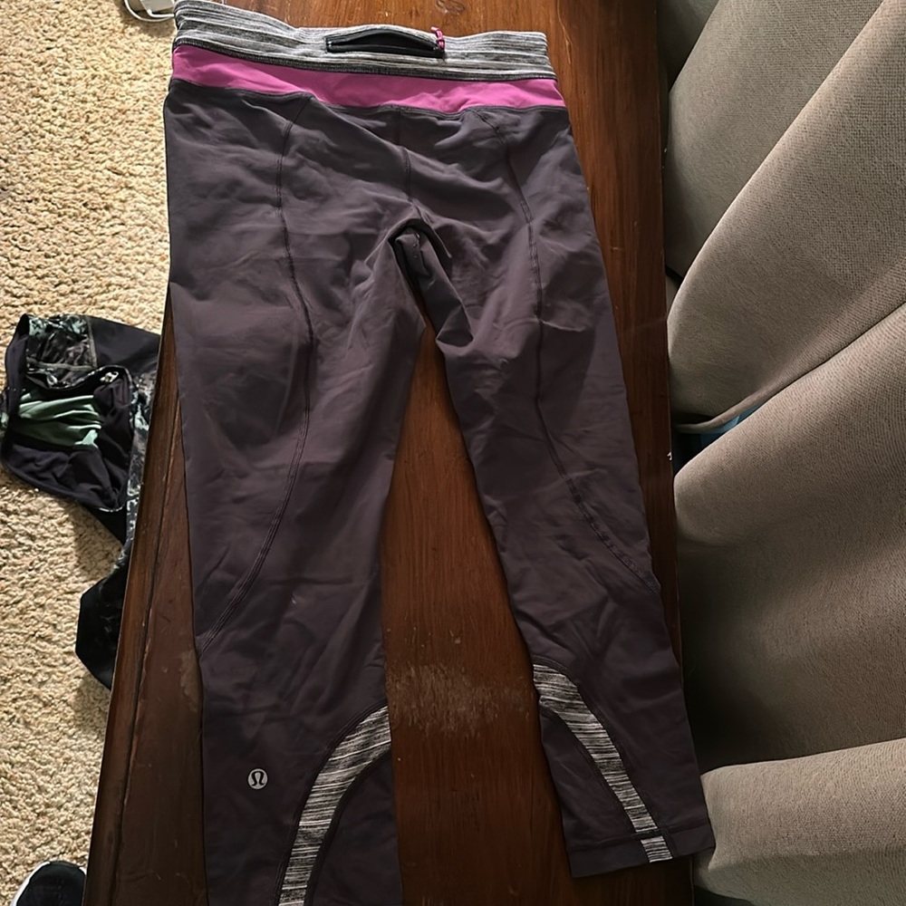 Lululemon run inspire crops